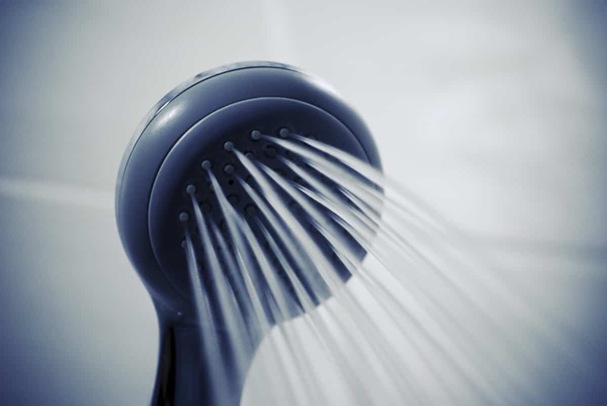 Cómo limpiar una ducha correctamente