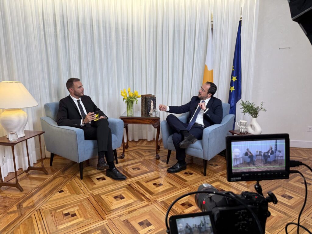El escritor David Castillo entrevista en exclusiva al presidente de la República de Chipre