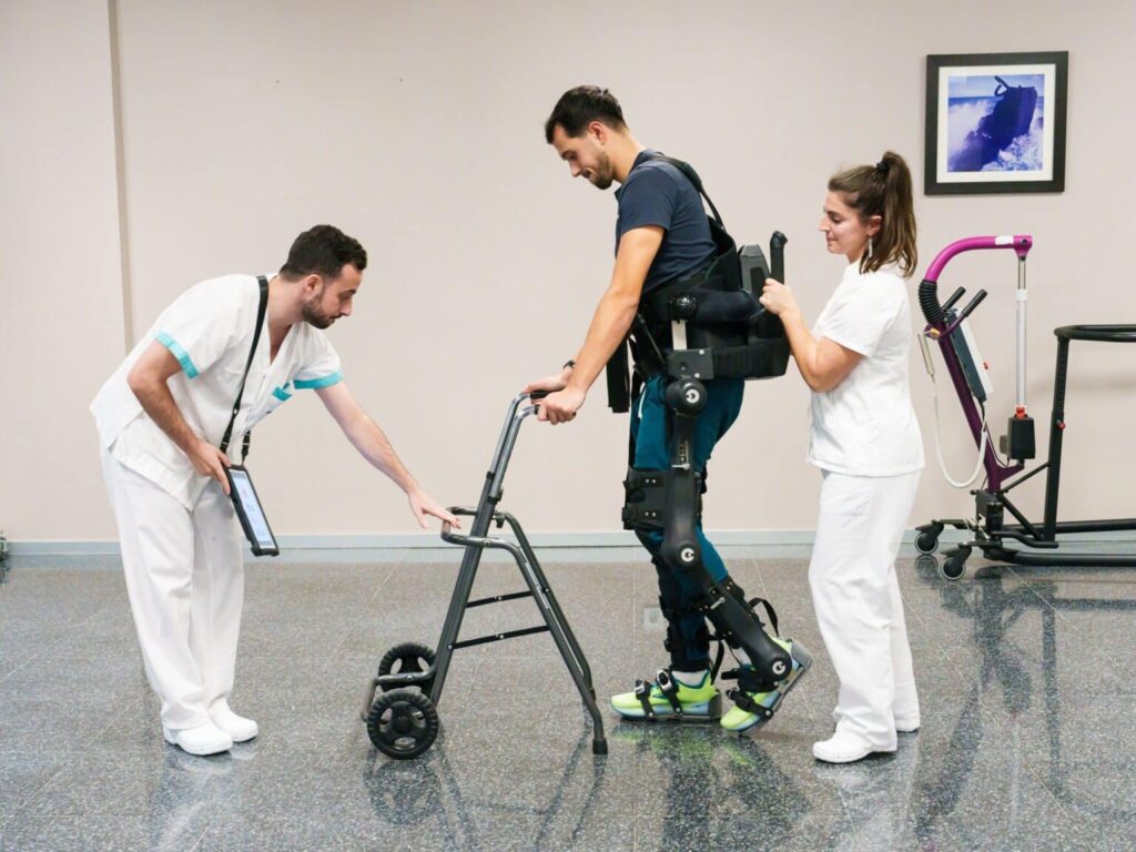 La neurorrehabilitación robótica permite preservar la movilidad y la autonomía en personas con ELA