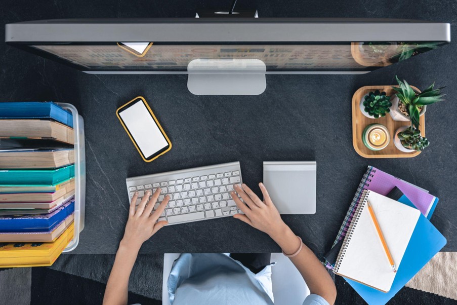 Transforma tu zona de estudio: claves para organizar tu escritorio y rendir al máximo 3