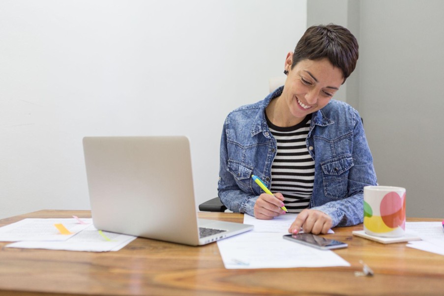 Transforma tu zona de estudio: claves para organizar tu escritorio y rendir al máximo 4